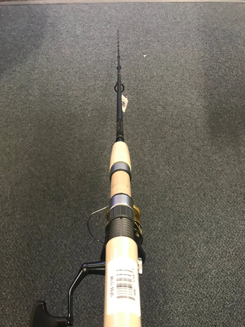 Dogfish Tackle & Marine Spheros SW 4000 & Dogfish Stik Signature Series 701 MF Dogfish Exclusives