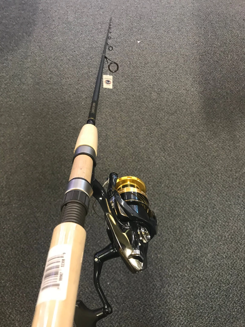 Dogfish Tackle & Marine Spheros SW 4000 & Dogfish Stik Signature Series 701 MF Dogfish Exclusives